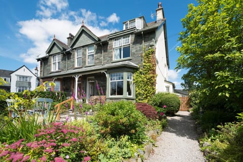 Facade/entrance, Garden