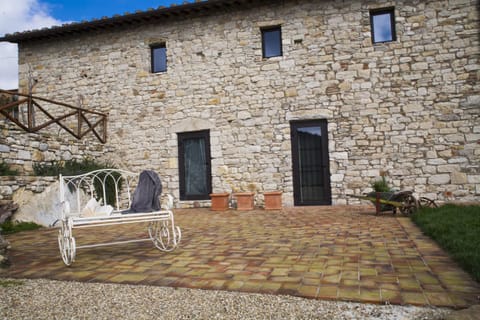 Facade/entrance, Balcony/Terrace