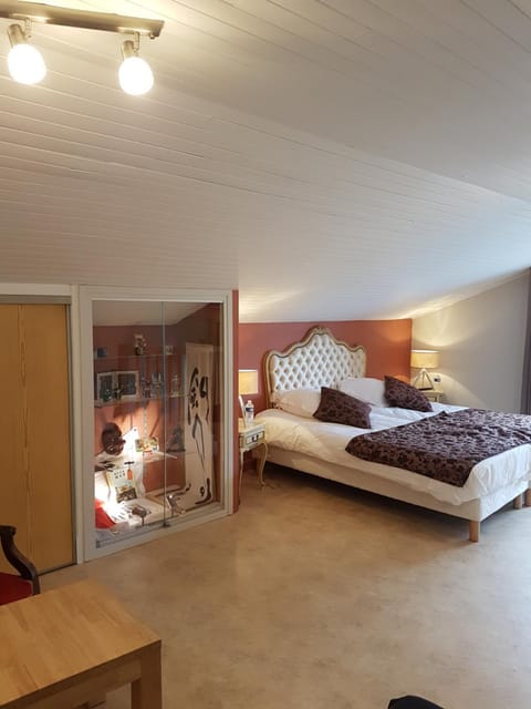 Bed, Bedroom, wardrobe