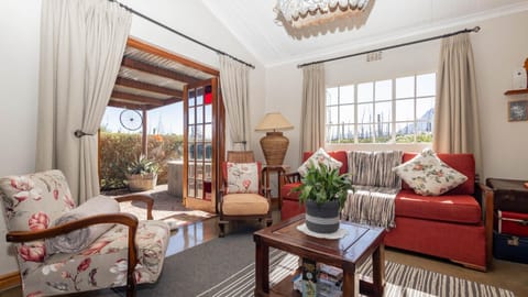 Garden, Hot Tub, View (from property/room), Balcony/Terrace, Lounge or bar