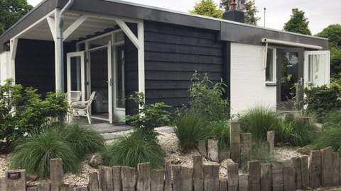 Property building, Facade/entrance, Garden view