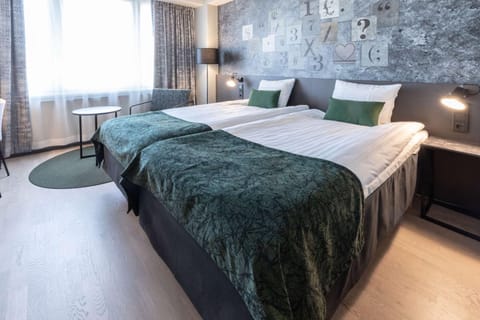 Photo of the whole room, On site