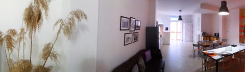 Communal lounge/ TV room, Library, Lobby or reception, Communal kitchen