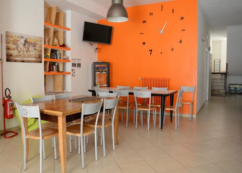 Communal lounge/ TV room, Lobby or reception, Communal kitchen