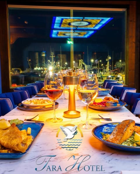 Restaurant/places to eat, Food and drinks, Food, Lunch, Dinner, Drinks