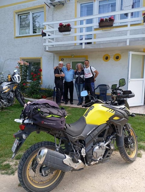 Day, People, Cycling, group of guests