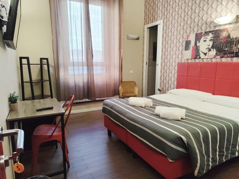 TV and multimedia, Photo of the whole room, towels