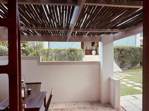 Balcony/Terrace, Garden view