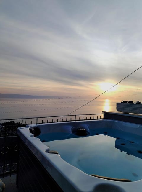 Holliday home Alida with jacuzzi Apartment in Split-Dalmatia County