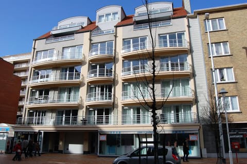 Property building, Facade/entrance, Property logo or sign