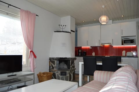 Kitchen or kitchenette, Living room