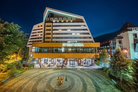Property building, Night, Location