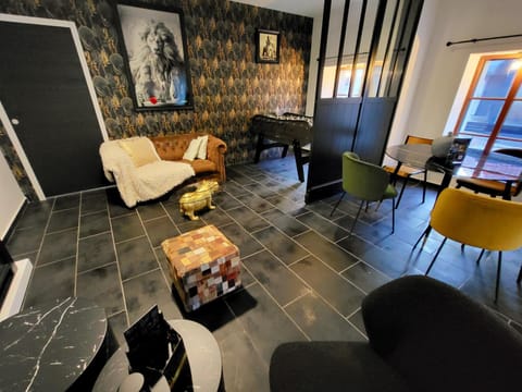 Lounge or bar