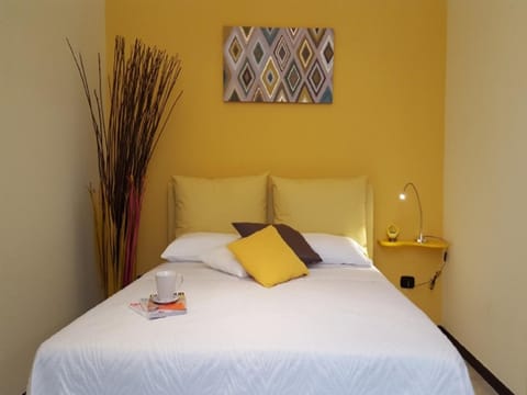 Bed, Decorative detail, Bedroom, Family