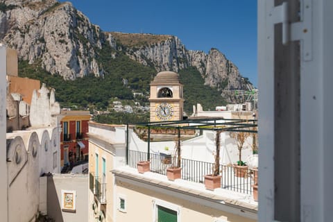 City view, Landmark view, Street view