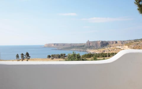 Balcony/Terrace, Landmark view, Mountain view, Sea view
