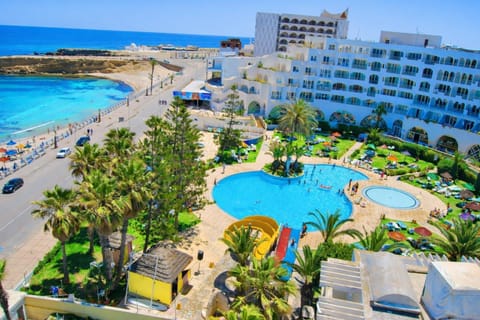 Property building, Bird's eye view, Pool view, Sea view, Quiet street view