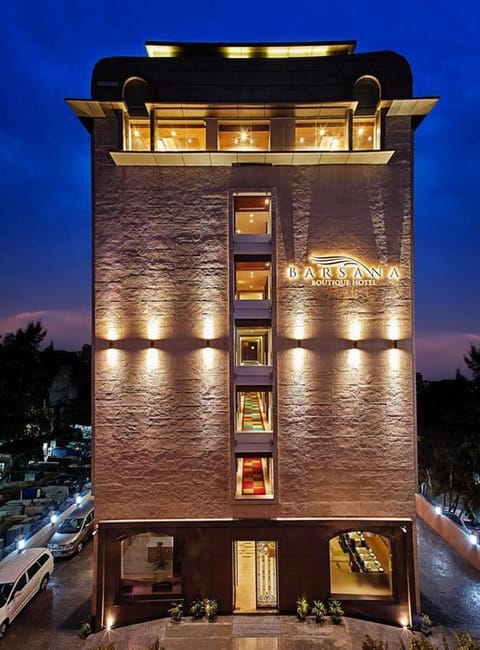 Property building, Facade/entrance, Bird's eye view