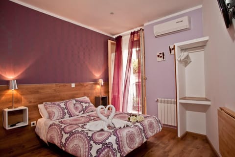 Day, Photo of the whole room