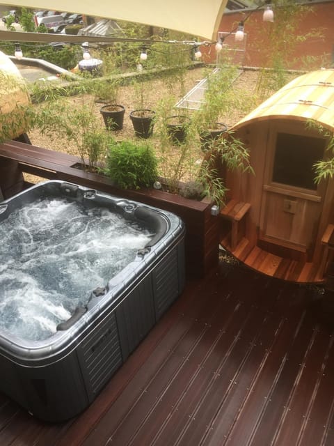 Patio, Balcony/Terrace