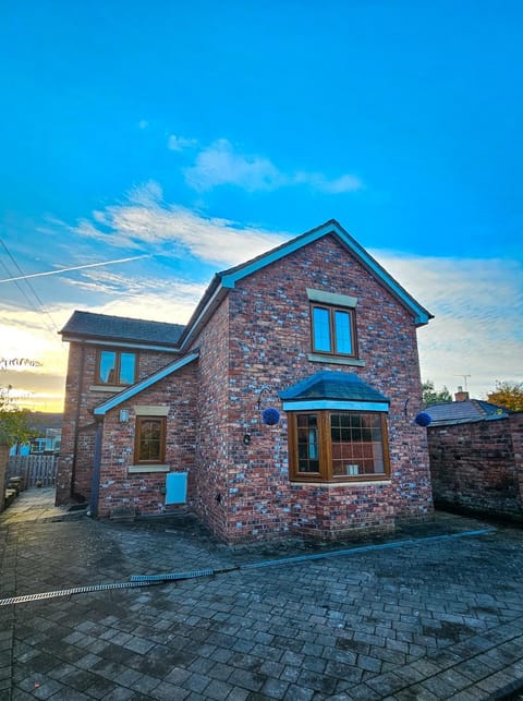 Tarporley Holiday Cottage House in Wales