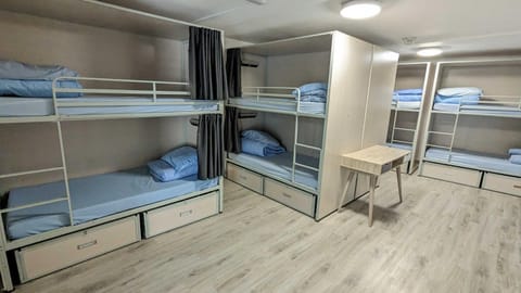 Bed, Bedroom, bunk bed