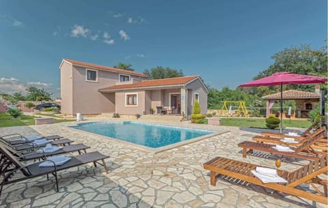Property building, Summer, Swimming pool, sunbed