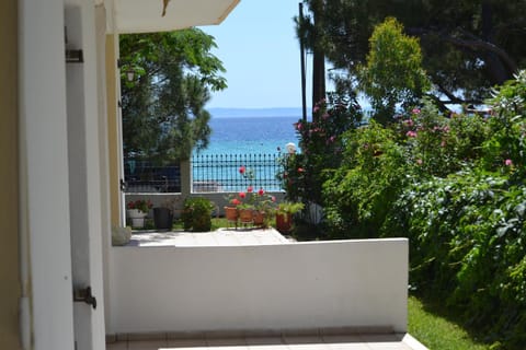 Property building, Balcony/Terrace, Sea view