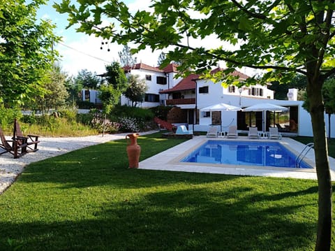 Property building, Garden, Swimming pool