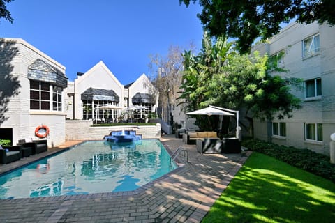 Garden, Swimming pool, Swimming pool