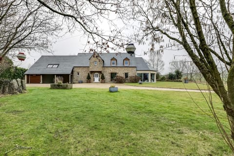 Facade/entrance, Garden