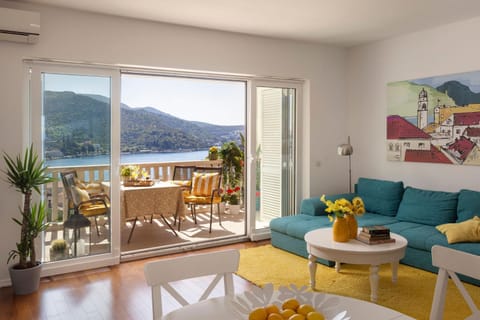 Balcony/Terrace, Living room, Sea view