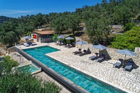 Lounge or bar, Swimming pool, Swimming pool