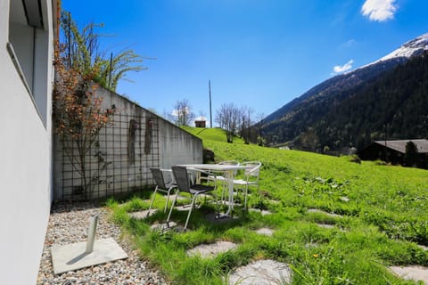 Garden, Balcony/Terrace