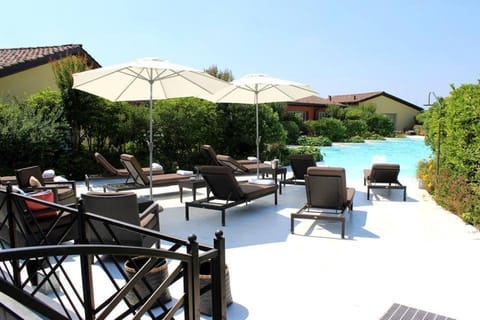 Day, Swimming pool, Swimming pool