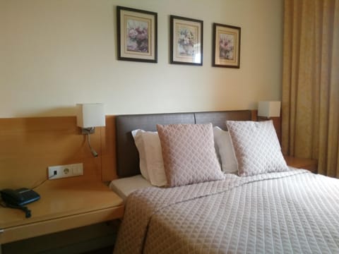 Shower, Toilet, Bathroom, TV and multimedia, Coffee/tea facilities, Bedroom, City view, Landmark view