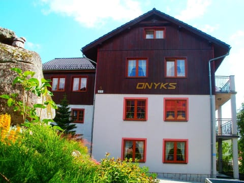 Property building, Summer, Garden, Area and facilities