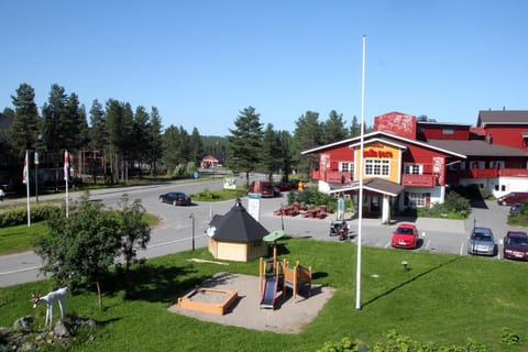 Facade/entrance, Summer