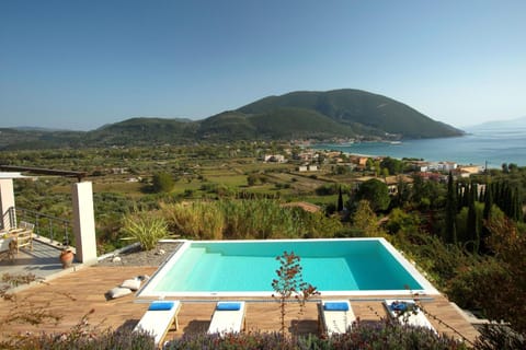 On site, Mountain view, Pool view, Sea view
