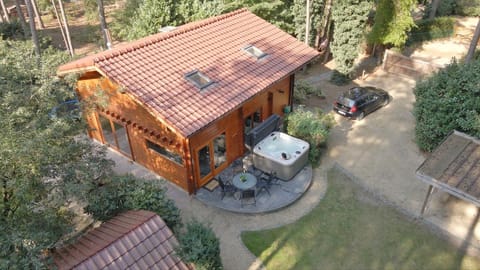 Property building, Hot Tub, Parking