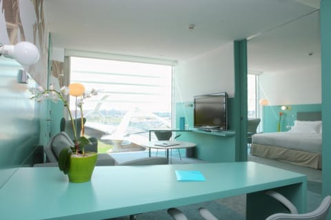 Living room, Bedroom, River view