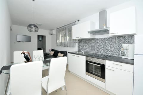 Kitchen or kitchenette, Living room, Dining area