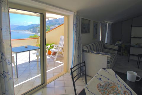 Balcony/Terrace, Kitchen or kitchenette, Living room, Bedroom