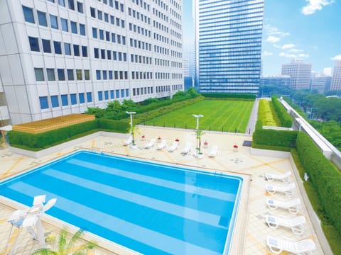 Swimming pool, Swimming pool