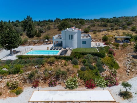 Facade/entrance, Bird's eye view, Garden, Other, Area and facilities, Sports