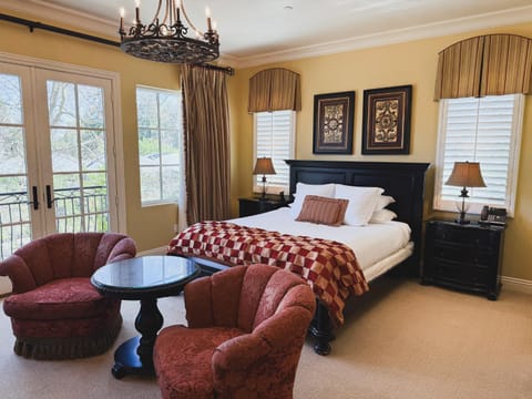 Villa Arden Hills Bed and Breakfast in Arden-Arcade