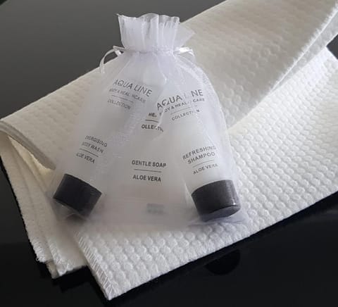 Le Camp du Chevalier, hébergement insolite près du zoo de Beauval et des châteaux de la Loire Campground/ 
RV Resort in Centre-Val de Loire