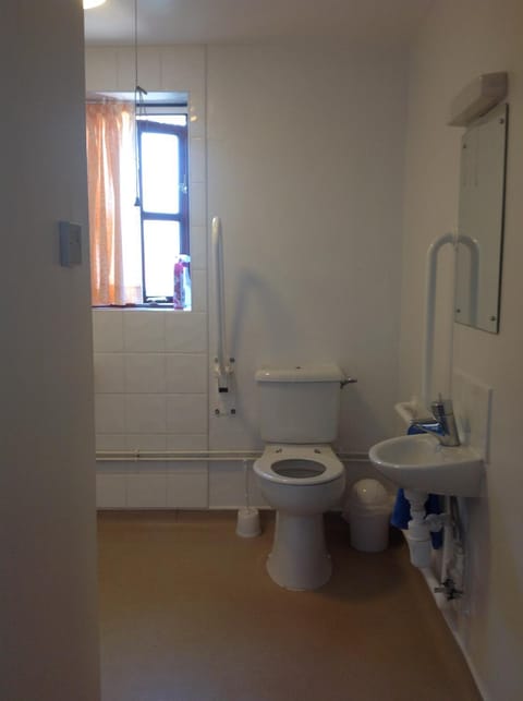 Bathroom, Facility for disabled guests