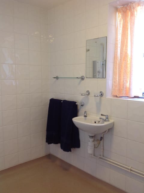 Bathroom, Facility for disabled guests