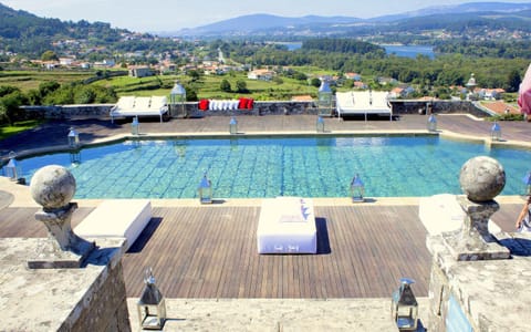 Swimming pool, Swimming pool